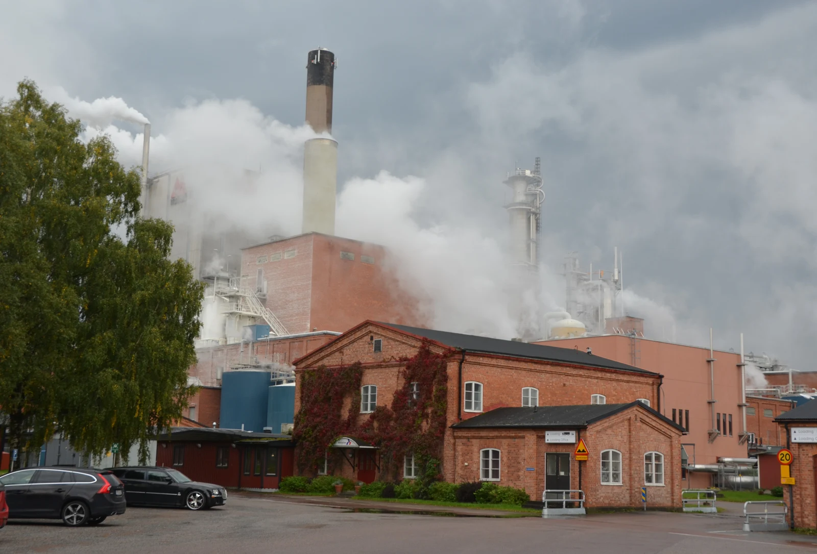 Massafabriken Aspa bruk i Olshammar, fotograferad 2021