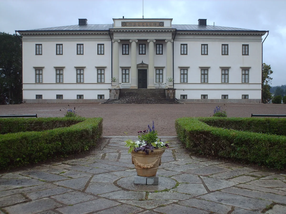 Stjernsunds slott och trädgård
